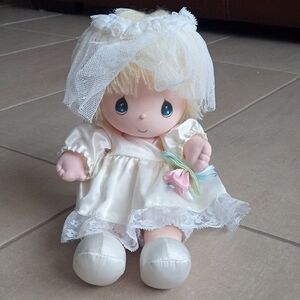 1985 - Precious Moments Musical Bride Doll "Connie" #4515